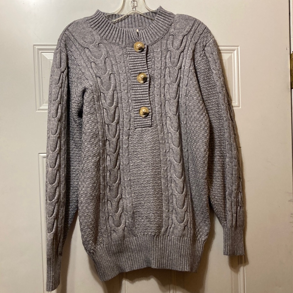 Gray‎ Cable Knit Sweater L